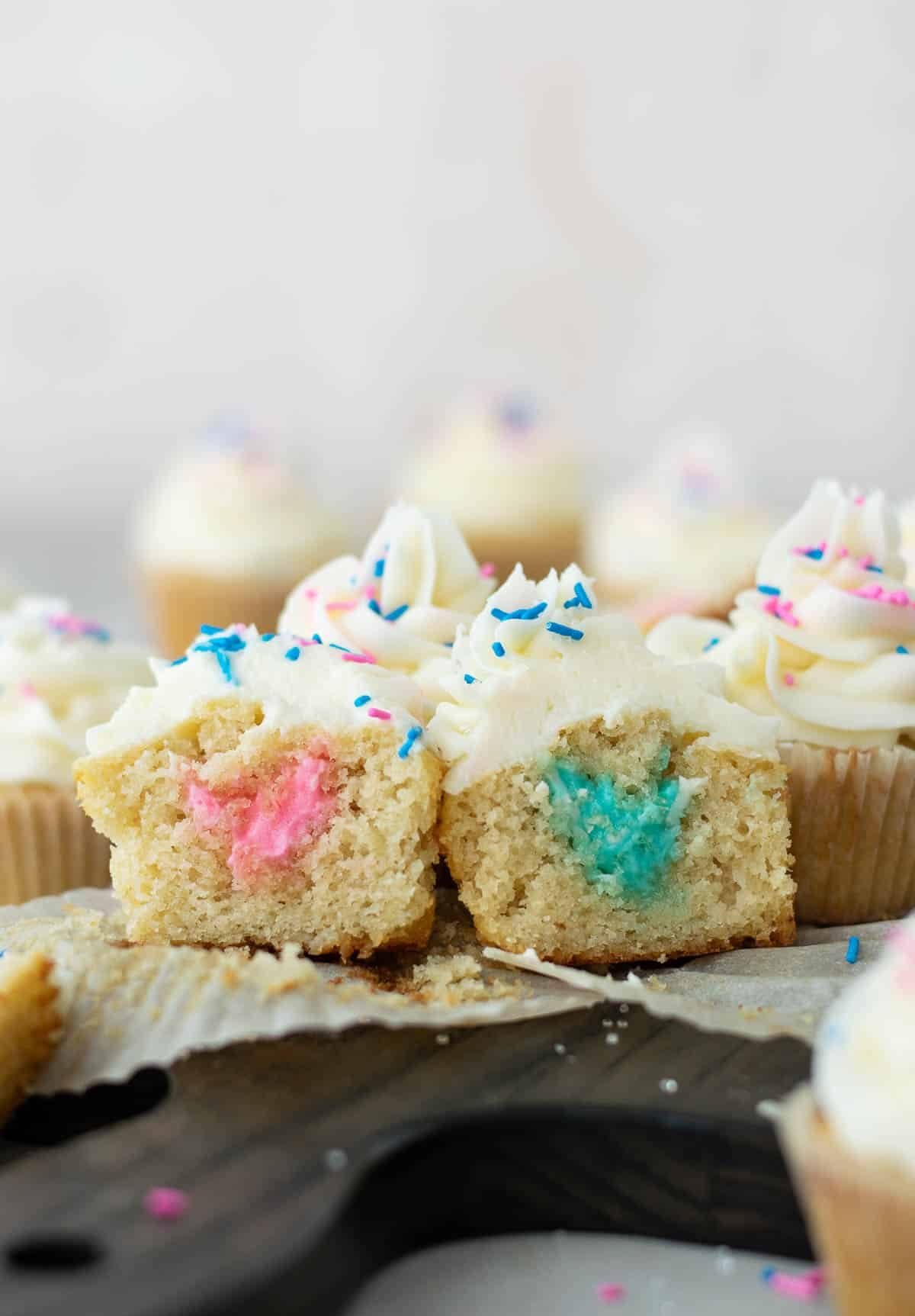 11 Small Gender Reveal Cake Ideas - Chef Olu